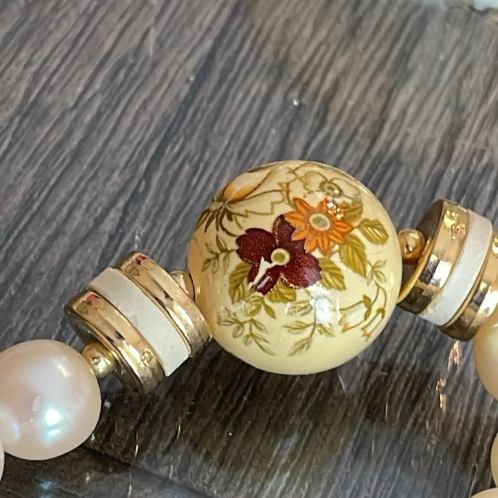 Vintage Japan Floral & Faux Pearl Beaded Necklace